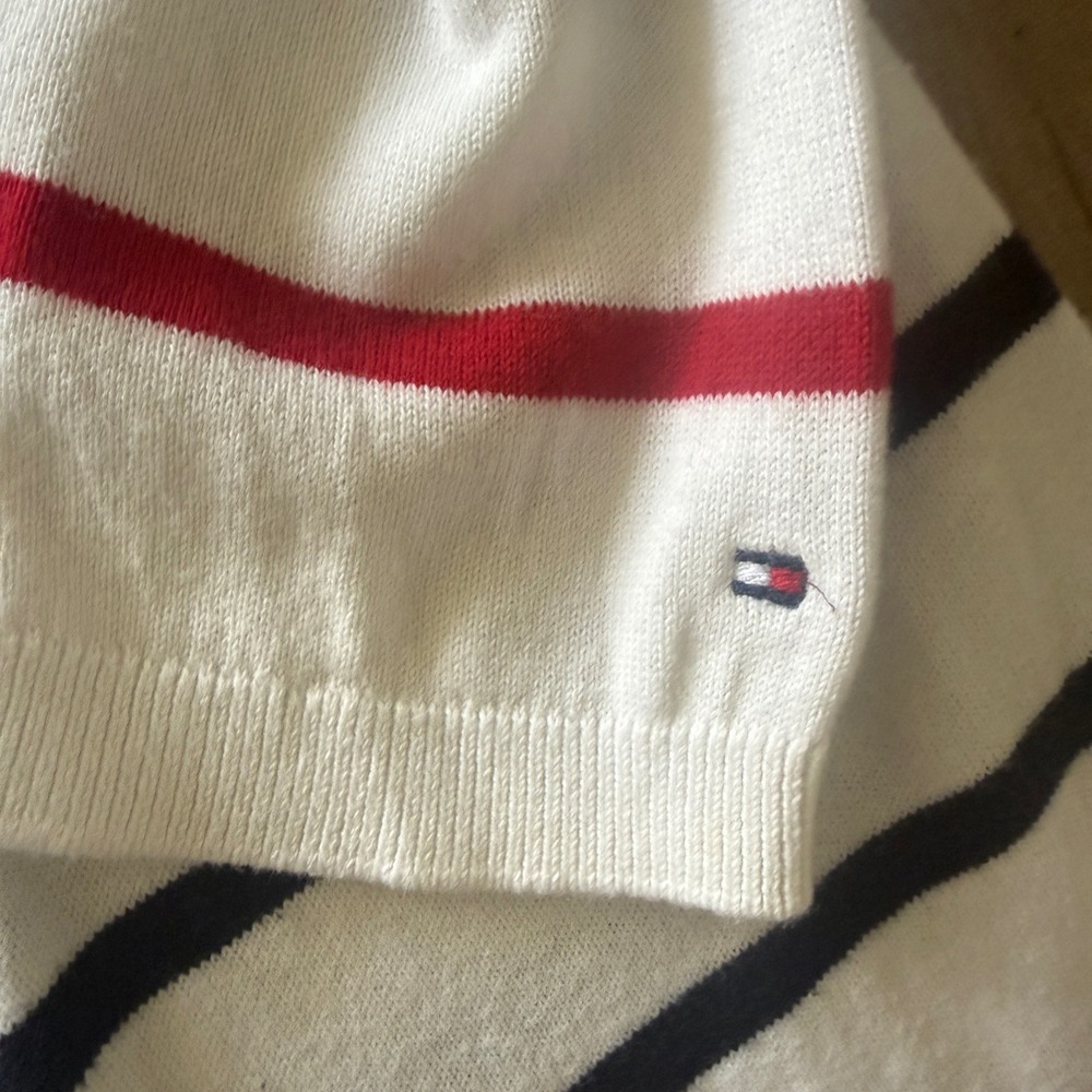 Tommy Hilfiger Womens XL White Striped V-Neck Sweater Rhinestone Anchor Nautical - Picture 3 of 11